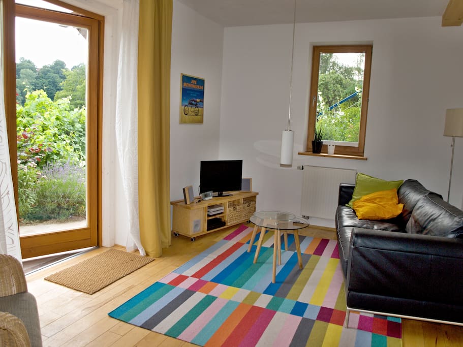 Wohnzimmer / eigener Eingangsbereich