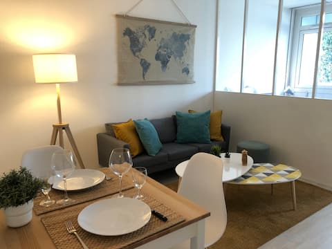 Top Airbnb: Scandinavian style studio very close to the border à Ferney Voltaire