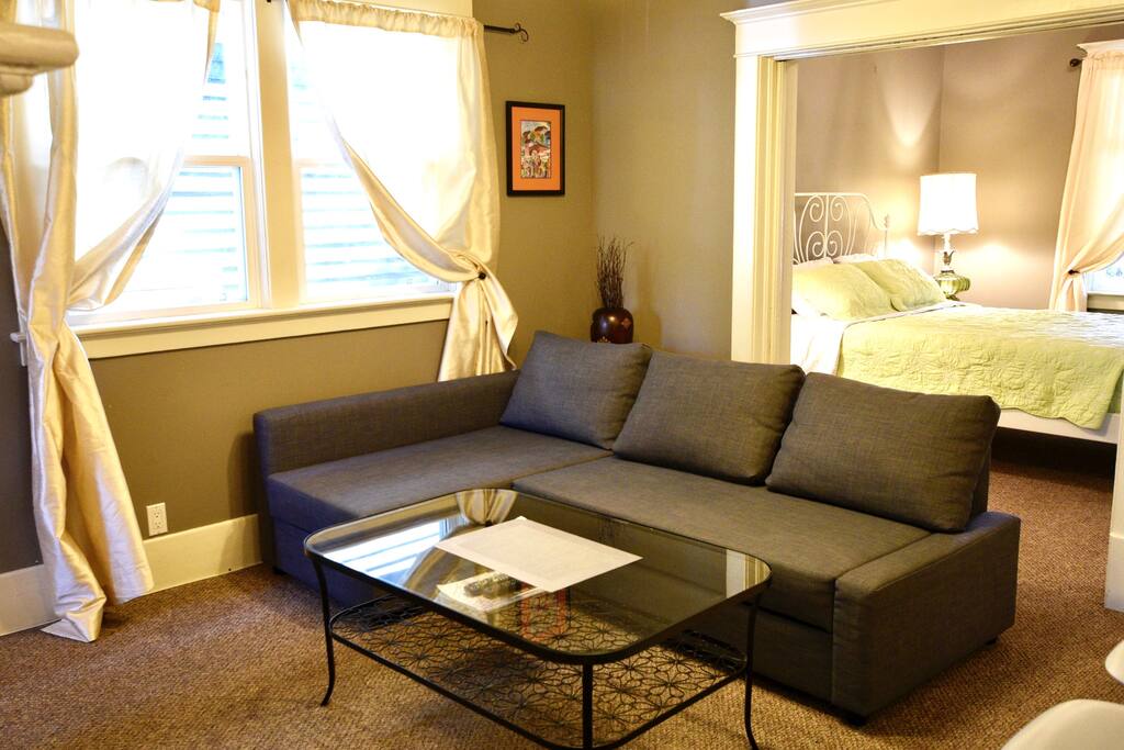 Large windows with screen allow great light and air flow in the main living space.