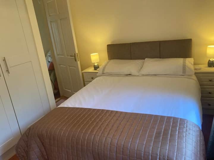 غرفة النوم الخلفية