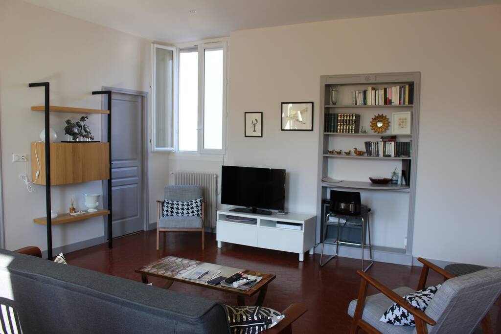 SALLE DE SÉJOUR CÔTÉ SALON