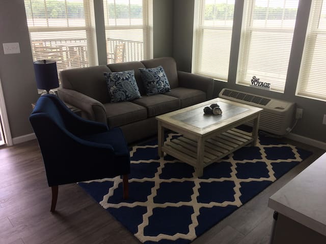 River View Guest House, The Captain's Quarters