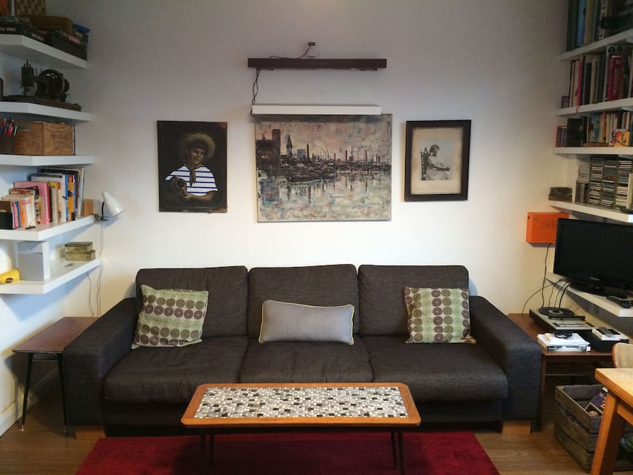 Kitchen / lounge room