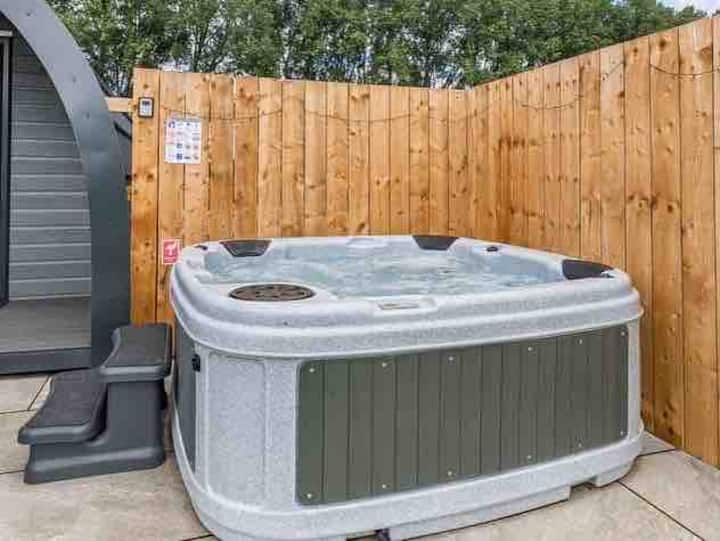Glamping Pod 4: The Saddleback With Hot Tub - Thirsk