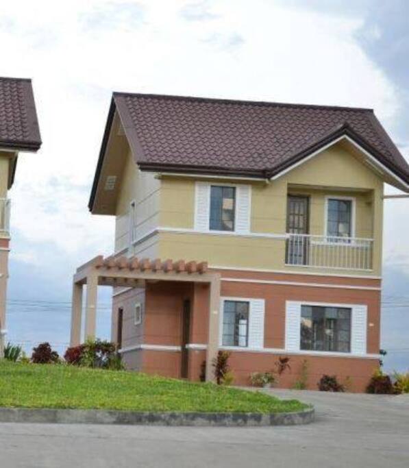 front view, very spacious front and backyard, peaceful community