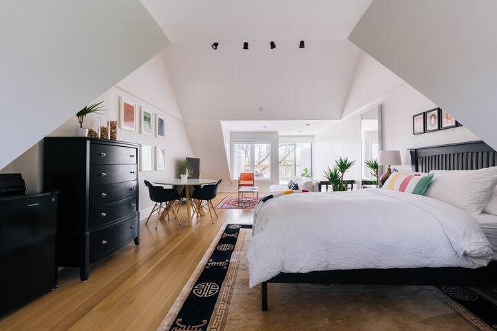 Beautiful Century Home gallery image 2