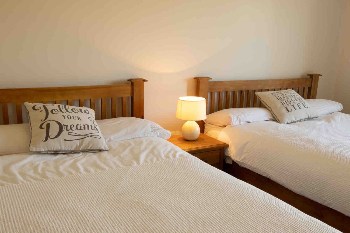 ห้องนอน 2 (นอนได้ 2 คน)