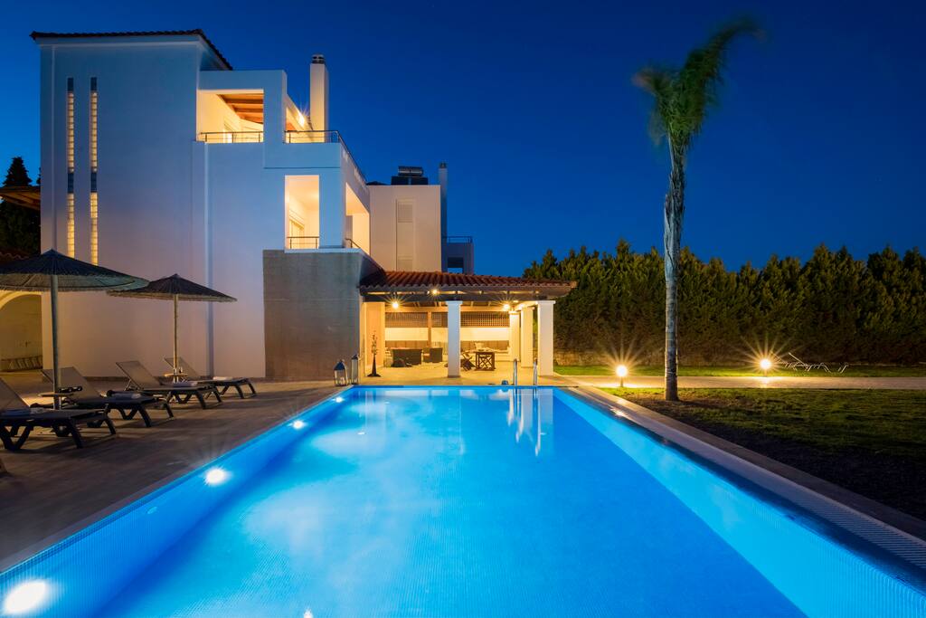 Antonoglou Beach Villas, Gennadi