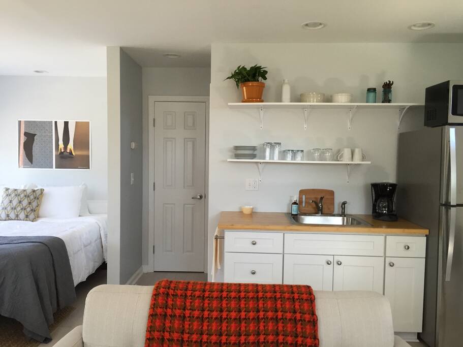 Clean and cozy.