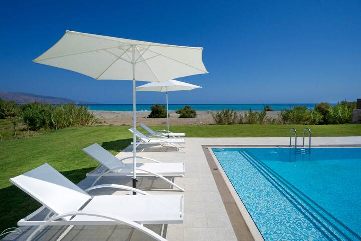 Beach Villa I, 4 BD, 3 BA, private pool, seafront gallery image 2