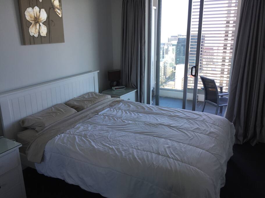 Queen bed