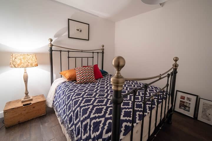 Small double bedroom. No then.