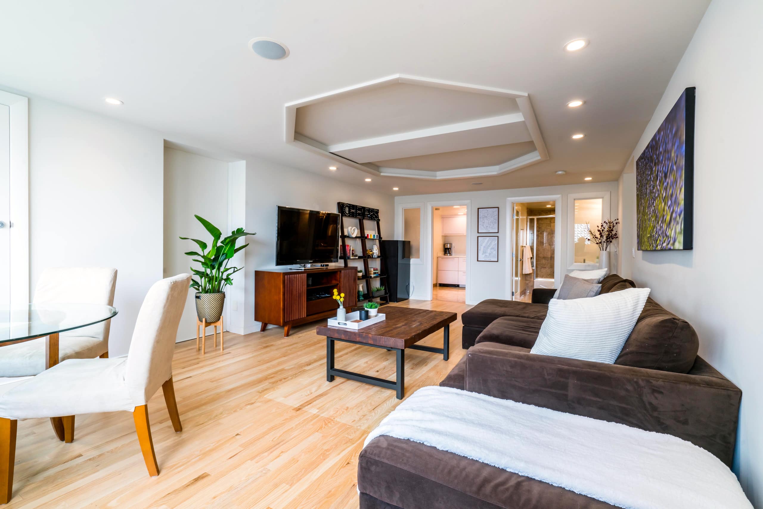 Home in San Francisco · ★4.98 · 3 bedrooms · 3 beds · 1 bath - Image 4
