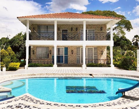 House with a private swimming pool