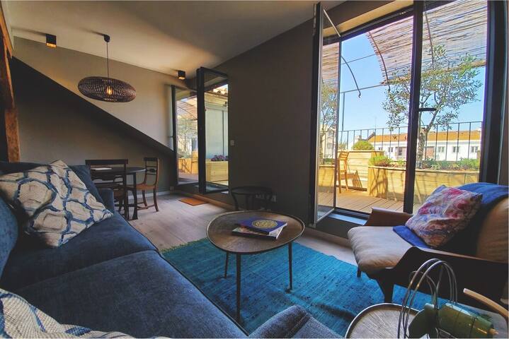 Terrasses, vue Tage et Christ Roi. Roof-top Lisbon gallery image 5