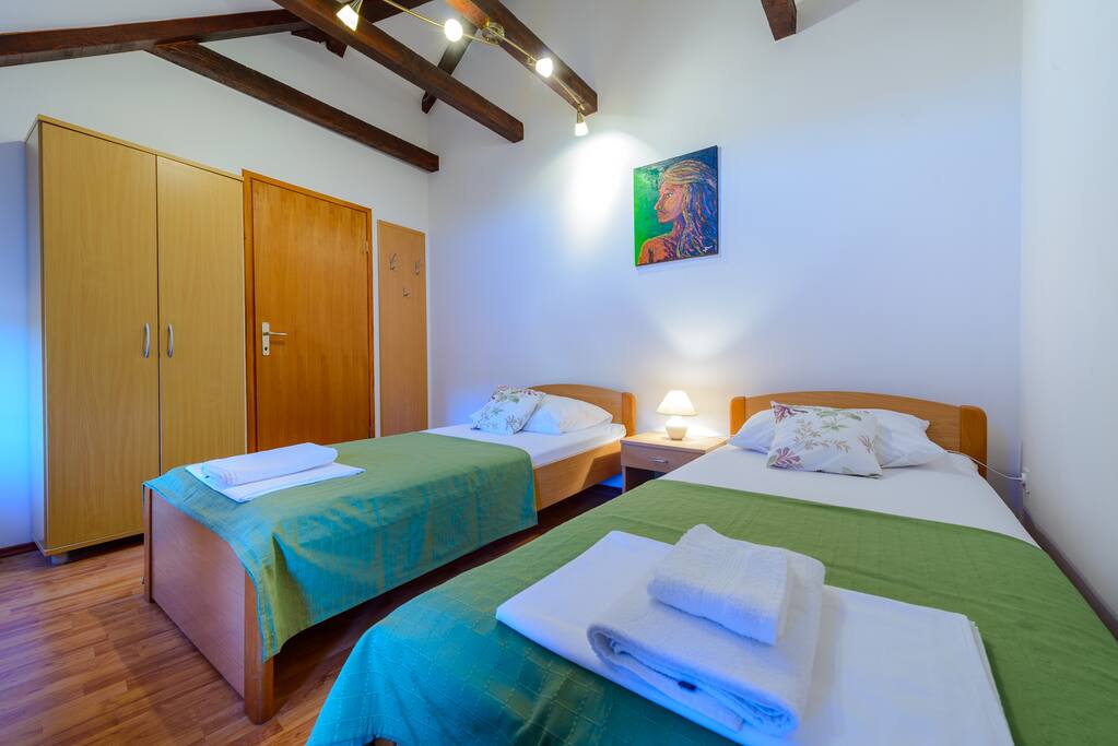 twin room