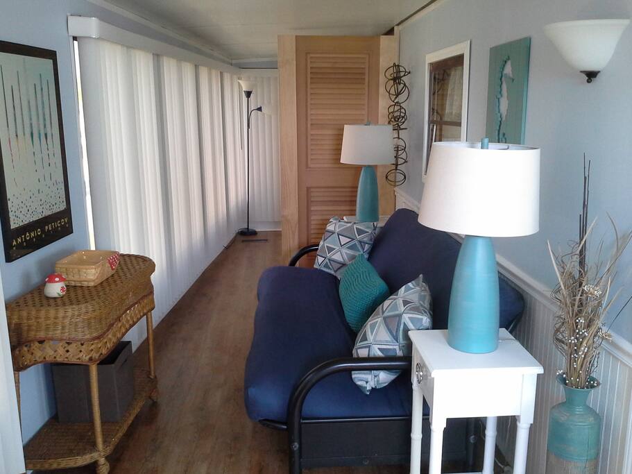 Sunroom/ futon