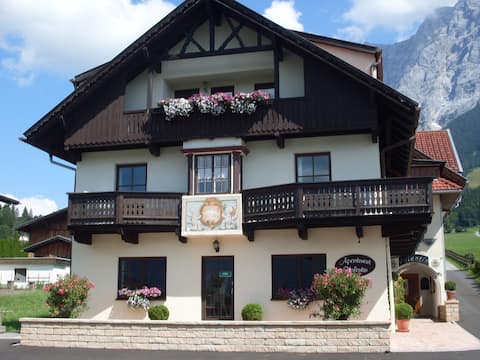 Top Airbnb: Apartment C max 4 Personen, Apartment Valentin in Ehrwald