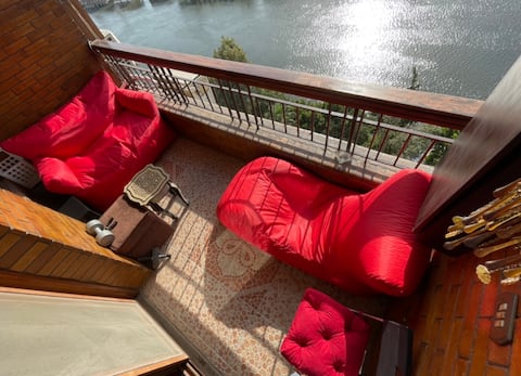 In zamalek Sunny, Stylish& Direct Overlooking Nile