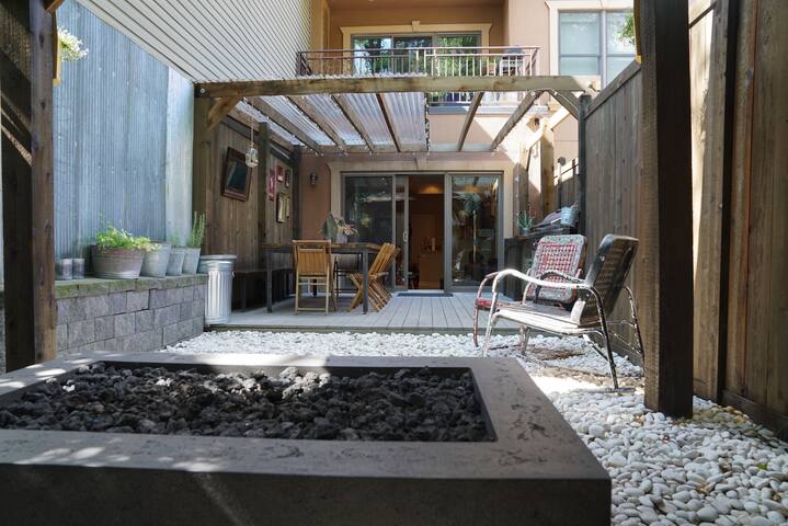 GREENPOINT OASIS gallery image 5