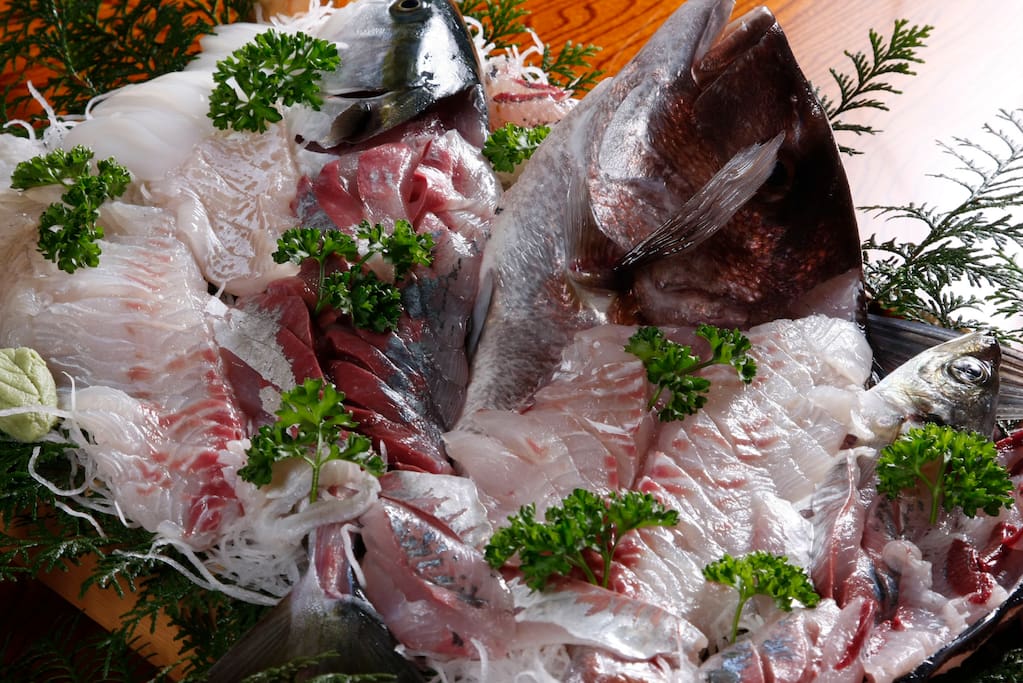 The booking includes 2 meals: a Japanese breakfast and a luxurious seafood course (Funamori) on the night of your arrival! If you would rather not have raw fish, we can prepare it cooked :) Also, if you prefer beef, there is also the Wakasa Beef meal plan for an extra 2,500JPY/person