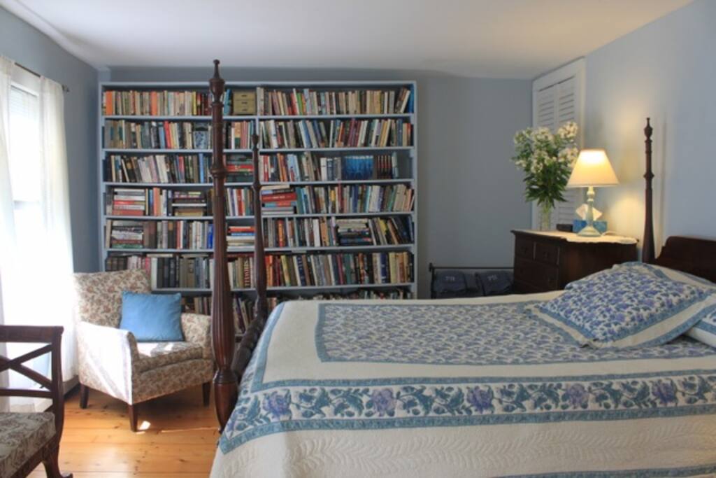 Library bedroom by Friederike Krug