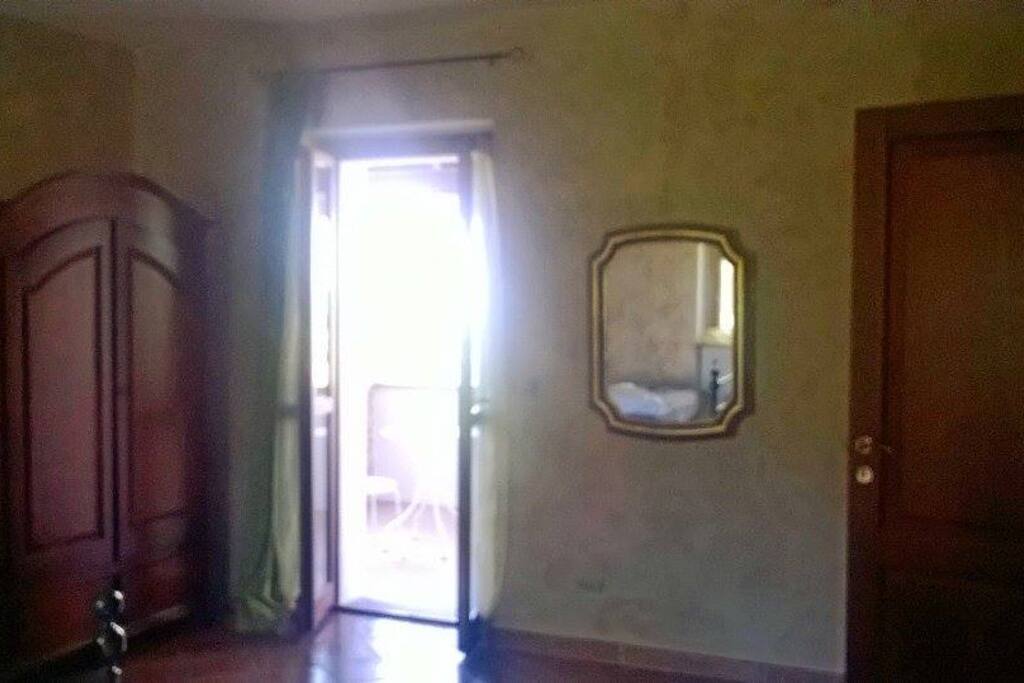 La camera/The bedroom