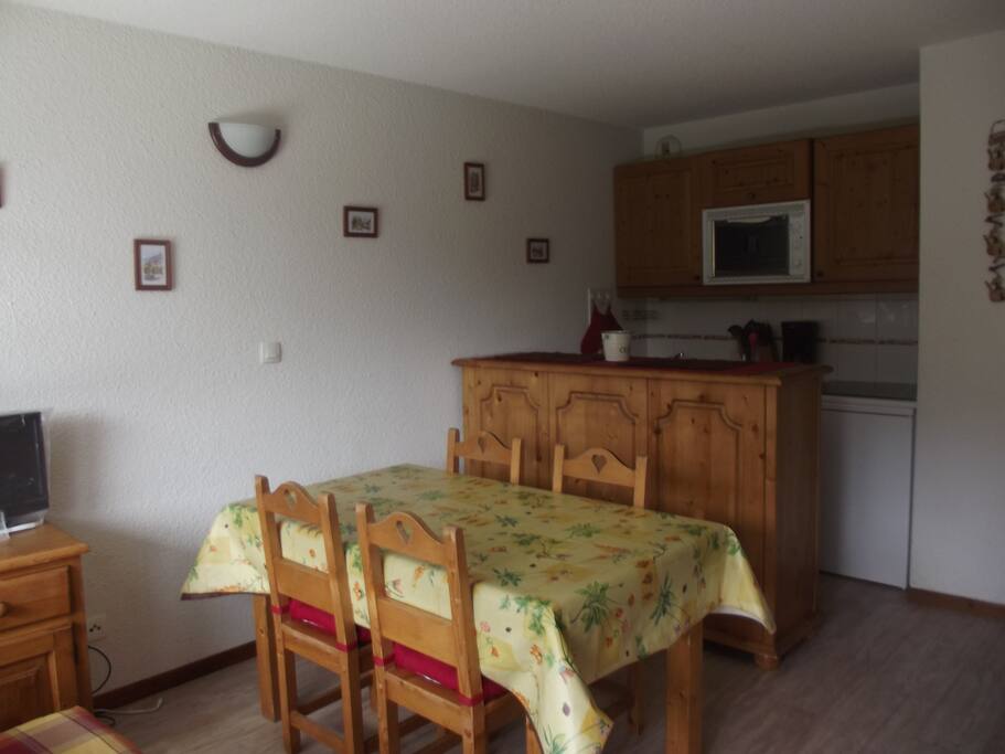 Séjour + cuisine