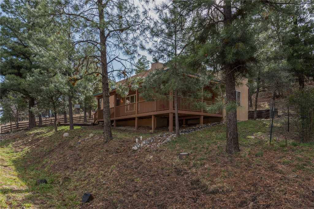 Ruidoso enjoys an entire range of seasons, ranging from snowy winters to bright, cool summers.