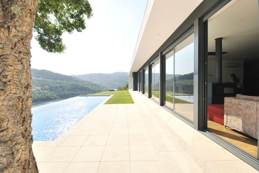 Stunning Uninterrupted Views of the river Douro near Porto