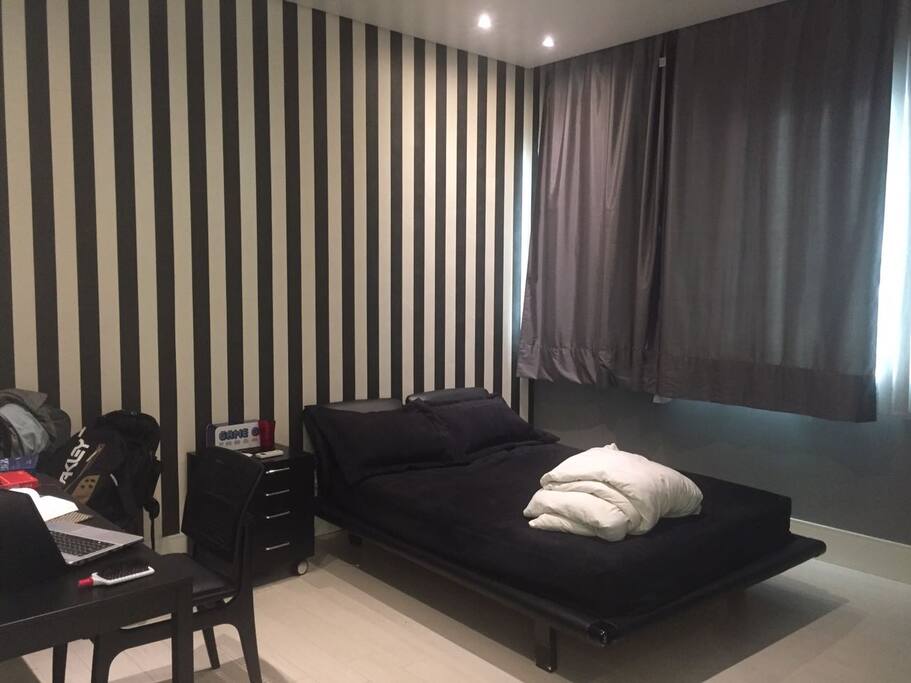 Quarto com banheiro