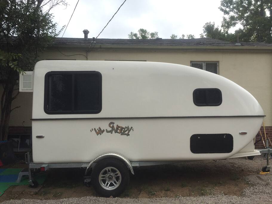 Lil' Snoozy Camper Home