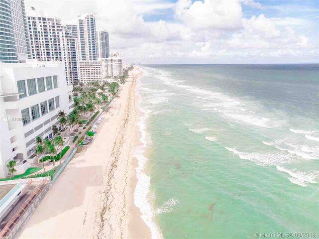 Penthouse Oceanview Direct Oceanfront gallery image 5