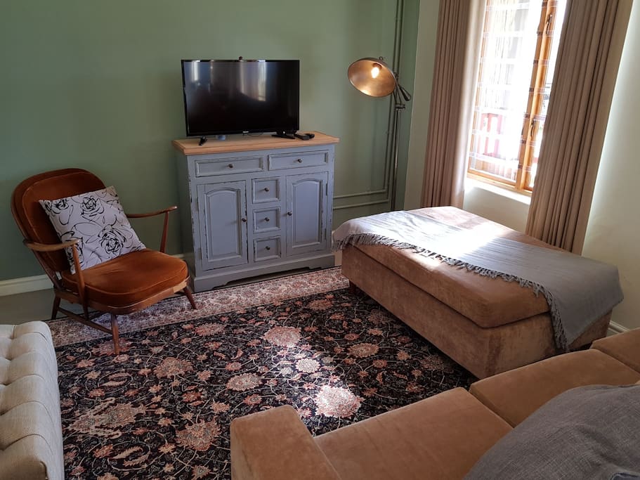 Comfortable Lounge