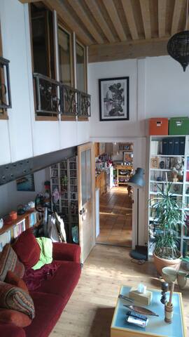 Spacious apartment in the district of Croix rousse gallery image 2