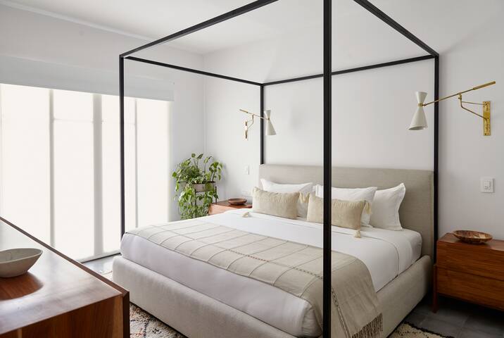 Enjoy the luxury of this premium 3BR | gallery image 4