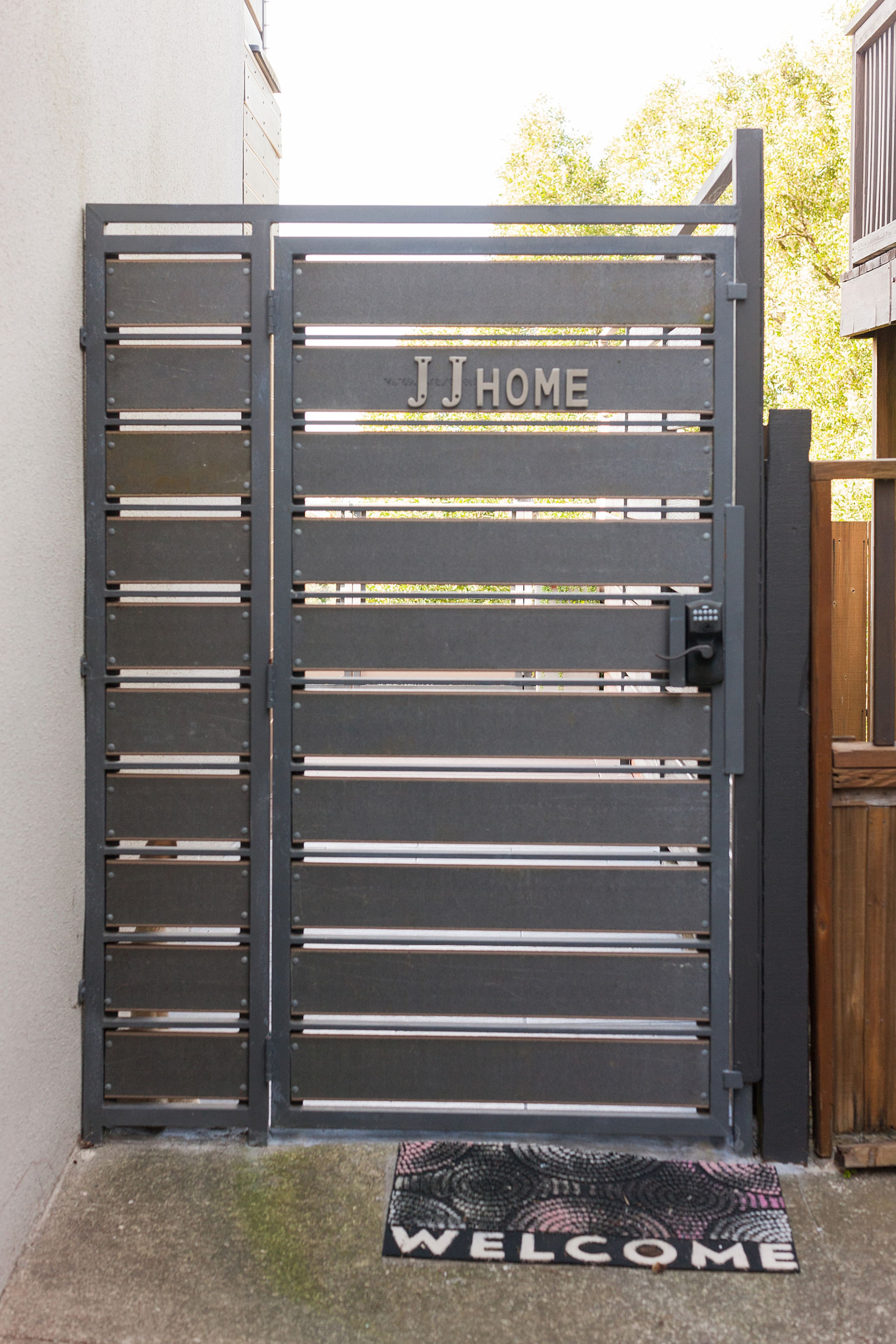 Home in San Francisco · ★4.89 · 2 bedrooms · 3 beds · 1 bath - Image 47