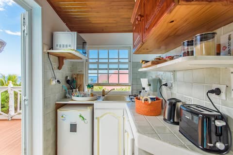 Popular Airbnb listing: Close to Beach: Private Pool + Terrace + 360° View in La Réunion