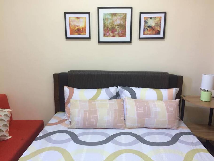 Queen size bed