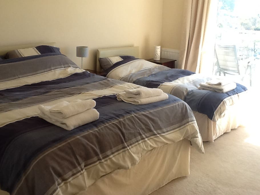 Triple room with king size bed and single with en suite.