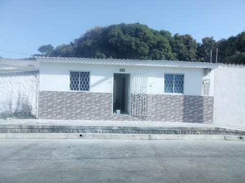 Top performing Airbnb: San José Studio Apartment in Suroriente