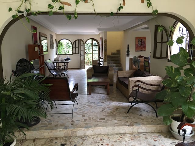 Private room with 1 bedrooms in abidjan - Confortable Ker-Bed sur Cocody