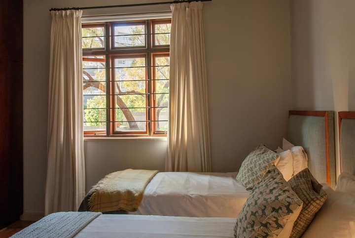 Slaapkamer met 2 Aparte Bedden