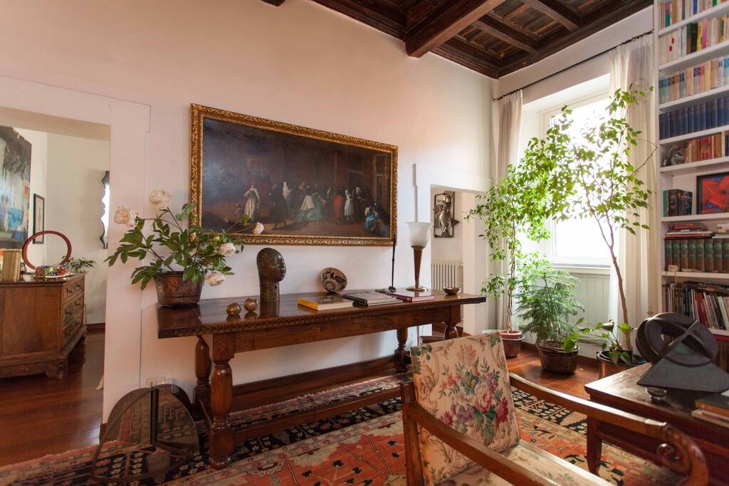 Large elegant living room