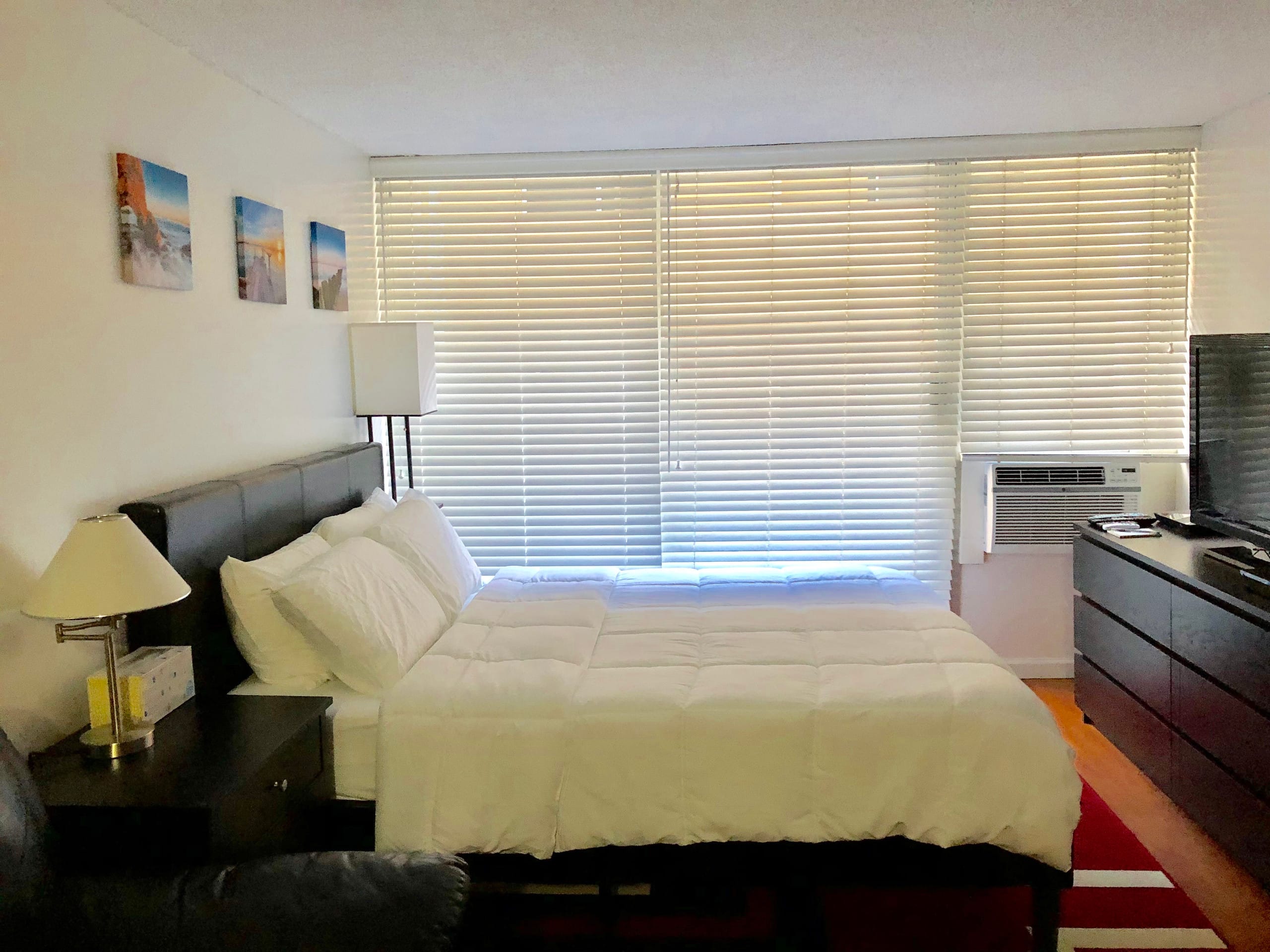 Condo in Honolulu · ★4.86 · Studio · 1 bed · 1 bath - Image 3