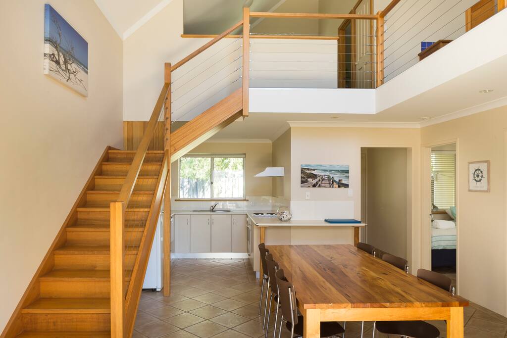 Dining & Kitchen