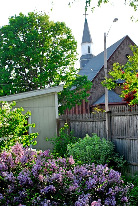 Relax in the garden, which is infused with the smell of sweet honeysuckle