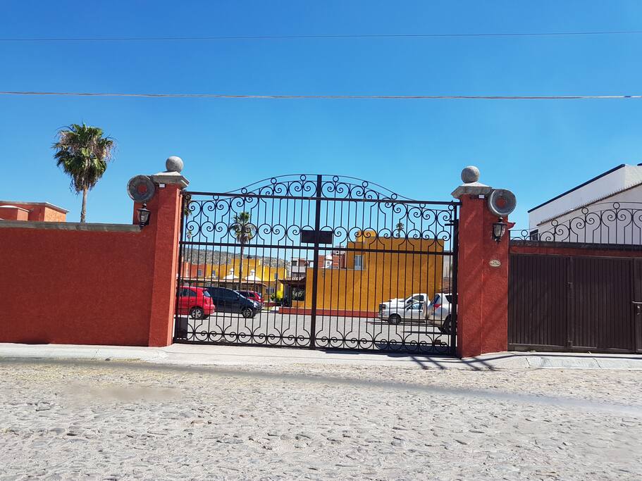 Entrada Estacionamiento