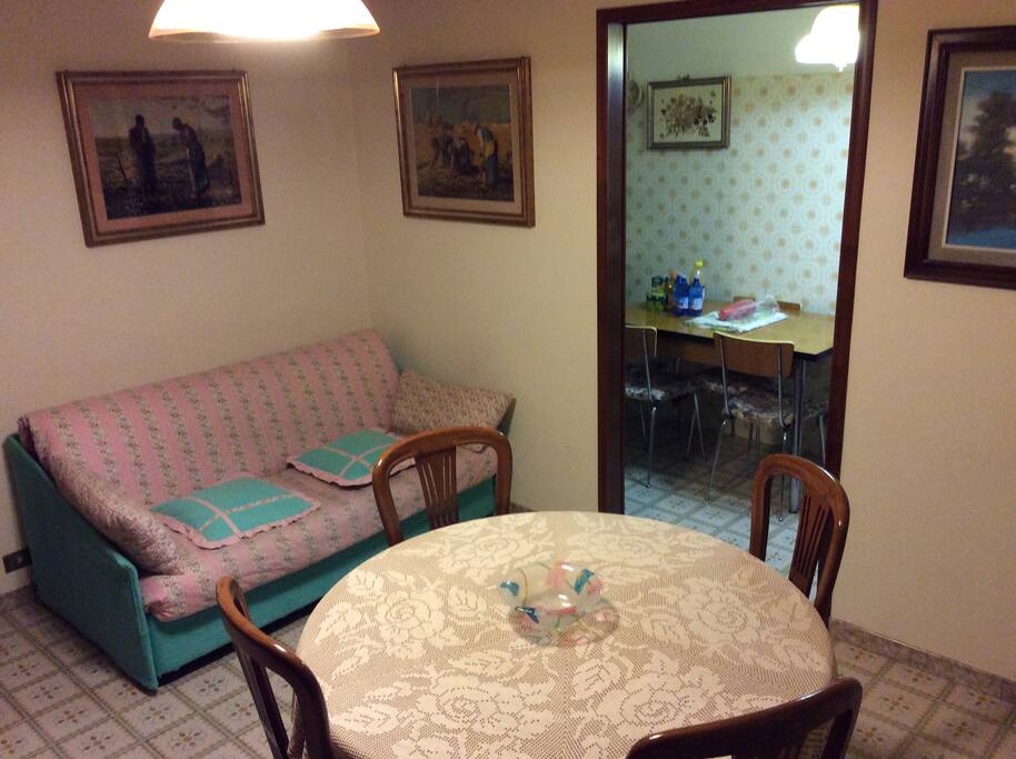 Soggiorno con Divano Letto matrimoniale