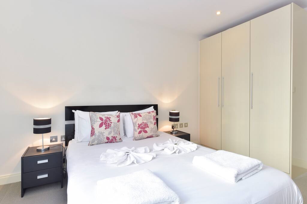 Bedroom with double bed